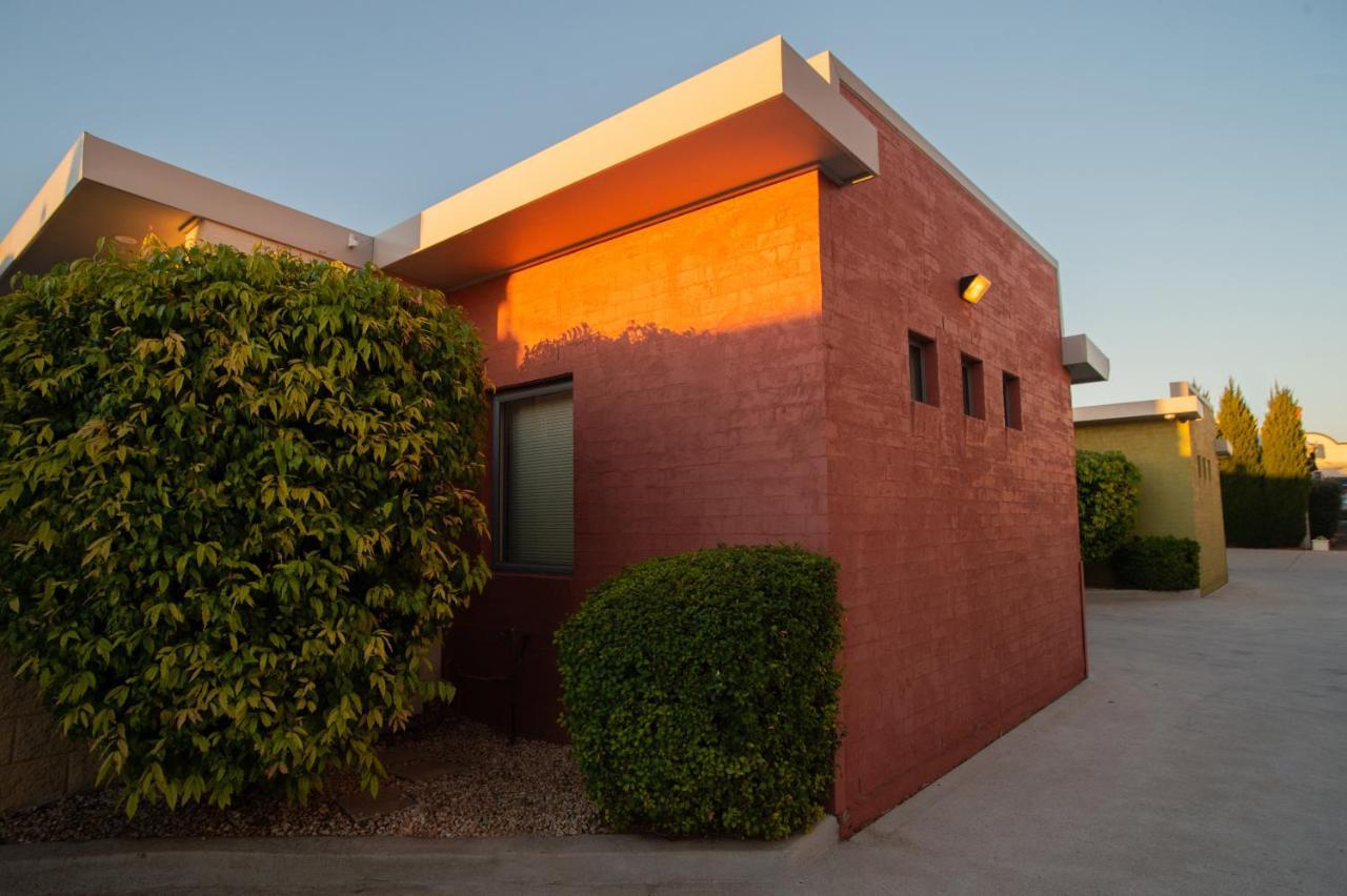 Portman House Motel Scone Exterior photo
